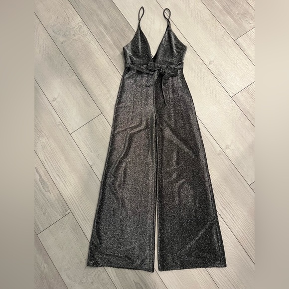 Forever 21 Metallic Glitter knit pantsuit w/belt-Size M (dimensions in photos) - Picture 2 of 8
